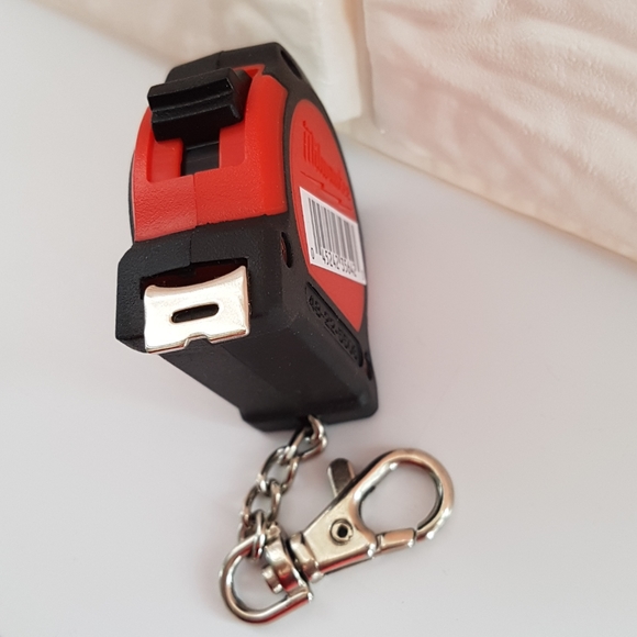 Milwaukee Measure Keychain Tape 6 Feets, 2m - Picture 4 of 7